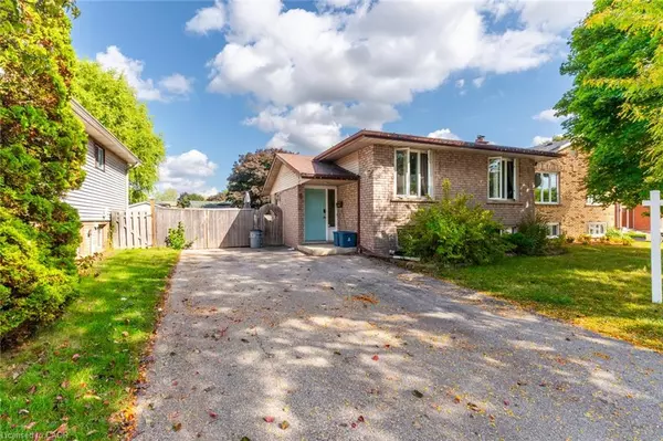 9 Beaver Crescent, Brantford, ON N3P 1T3