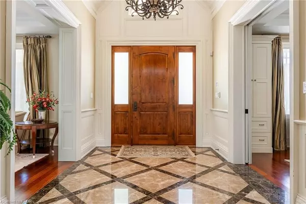 Oakville, ON L6J 1V6,2039 Ardleigh Road