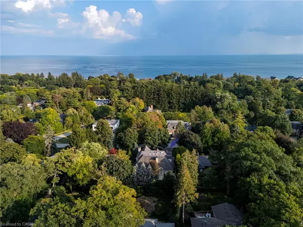 Oakville, ON L6J 1V6,2039 Ardleigh Road