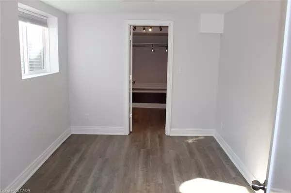 Hamilton, ON L9C 1Z8,238 Sanatorium Road #2