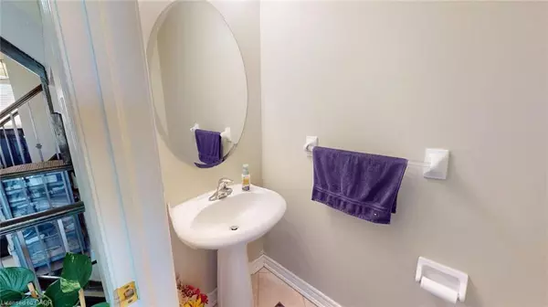 Stoney Creek, ON L8E 6E8,206 Springstead Avenue