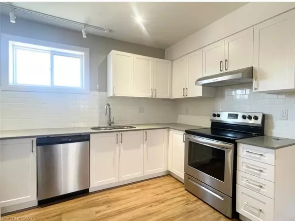 Hamilton, ON L8N 1E2,540 King Street E #D4