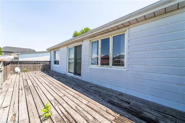 Stoney Creek, ON L8E 5L5,13 West Avenue