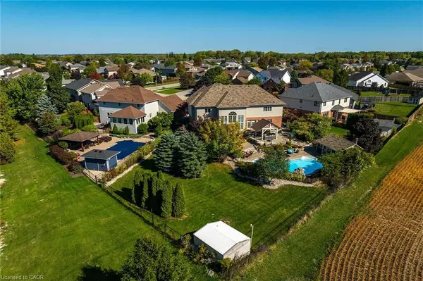 Caledonia, ON N3W 2N9,8 Blackburn Court