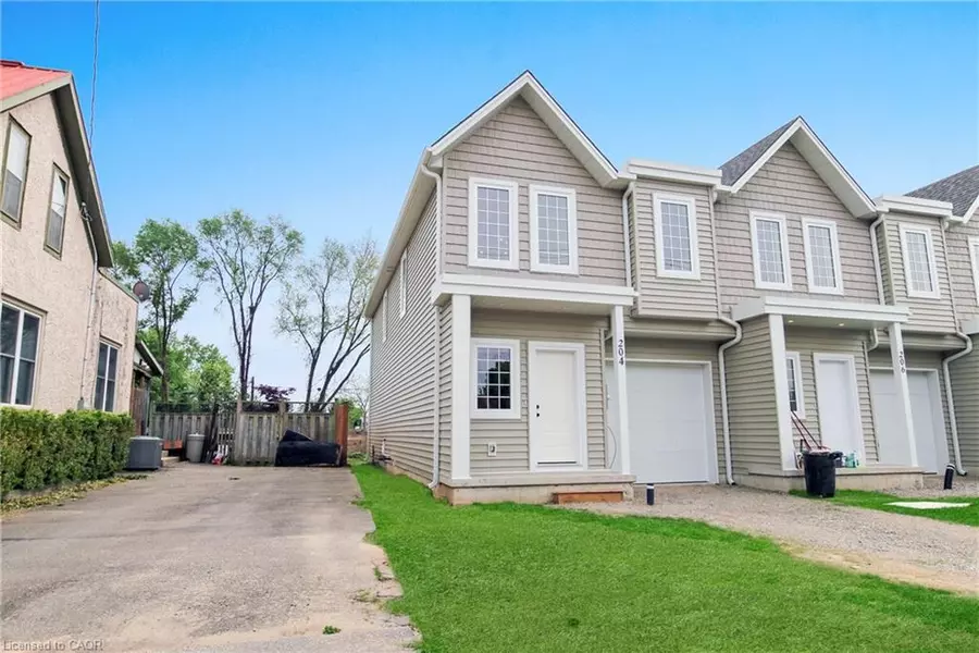 204 William Street, Delhi, ON N4B 1M8