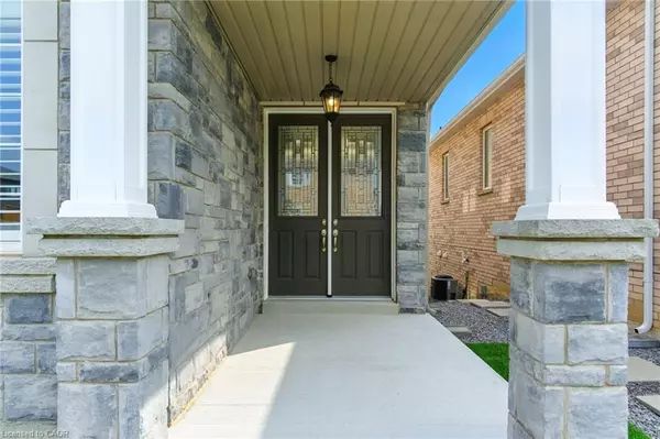 Ancaster, ON L9K 0H6,15 Robarts Drive