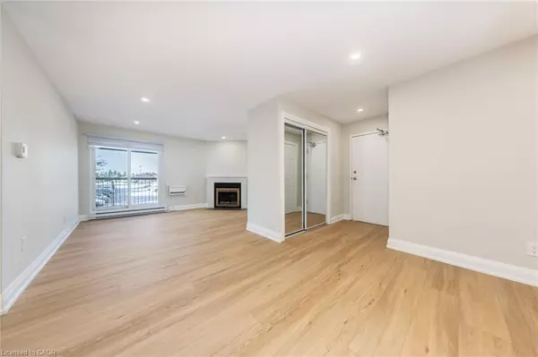 Oakville, ON L6M 2V7,1450 Glen Abbey Gate #722