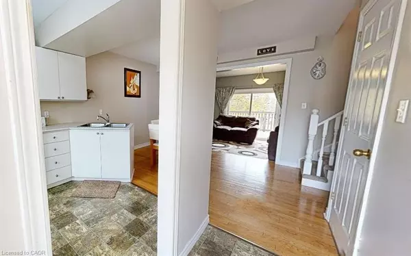 Grimsby, ON L3M 1R5,119 Main Street W