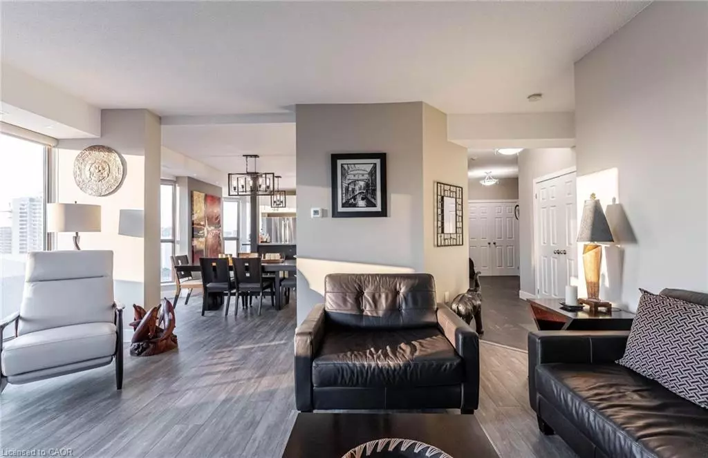Hamilton, ON L8P 3K6,67 Caroline Street S #17C