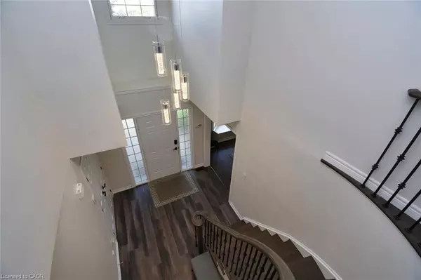 Stoney Creek, ON L8E 5E6,29 Riviera Ridge