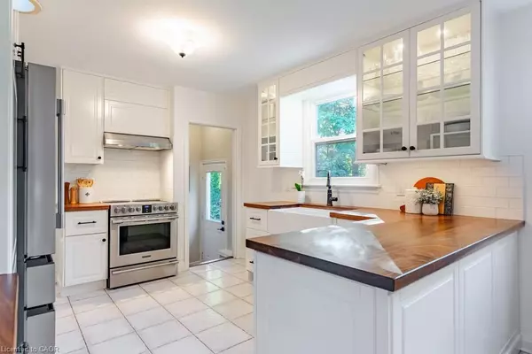 Ancaster, ON L9G 1A7,32 Parker Avenue