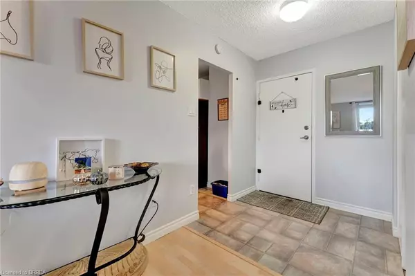 Brantford, ON N3R 6M3,640 West Street #506