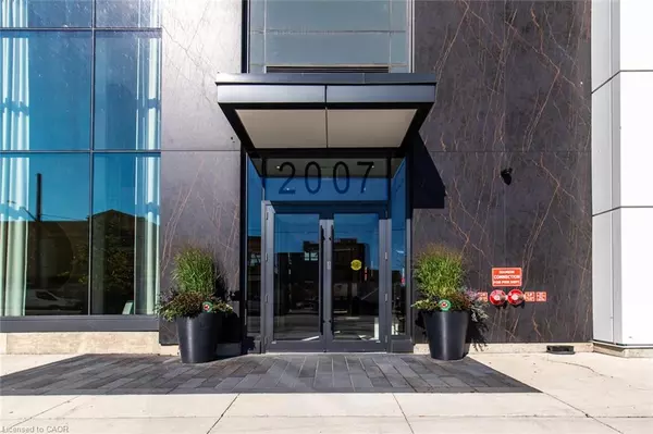 Burlington, ON L7R 0G7,2007 James Street #2102