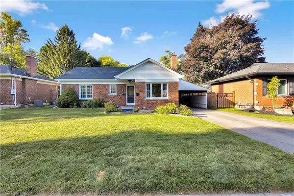 Brantford, ON N3R 1X1,32 Hillier Crescent