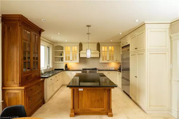 Toronto, ON M6S 4L3,136 Humbercrest Boulevard