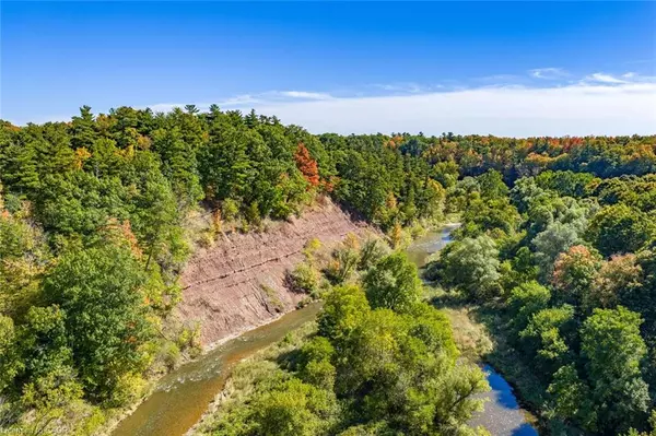 Oakville, ON L6H 6X4,1227 Riverbank Way