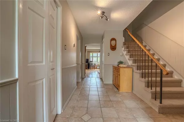 Mississauga, ON L5N 1Y5,7163 Fayette Circle