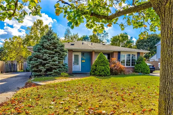235 Sunset Boulevard, Cambridge, ON N1S 4M4