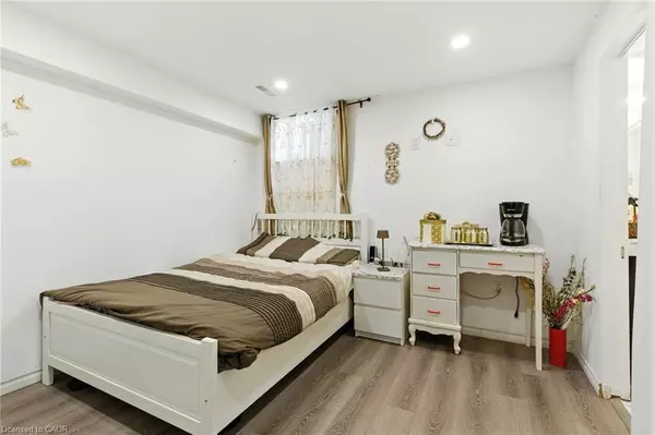 Hamilton, ON L8W 3B1,200 Woodhaven Place #Lower