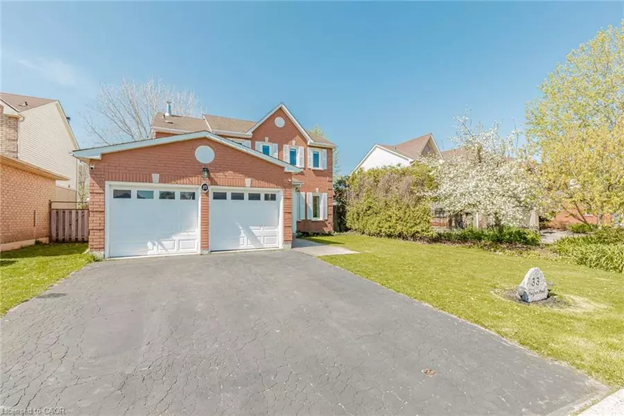 33 Meaghan Street, Waterdown, ON L8B 0H5