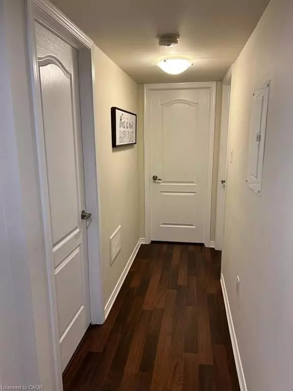 Oakville, ON L6M 0S3,2441 Greenwich Road #128