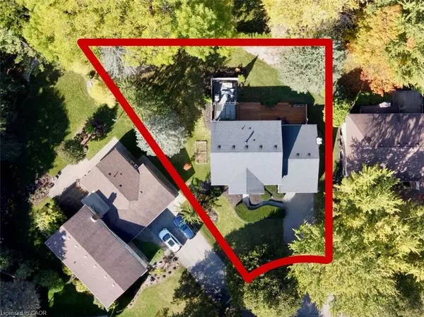 Waterloo, ON N2L 5H7,38 Academy Crescent