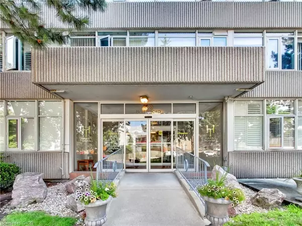 Hamilton, ON L8K 6M9,30 Harrisford Street #405