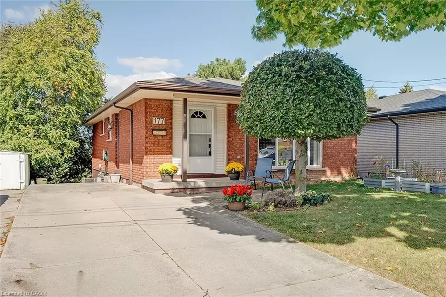 177 Lavina Crescent, Hamilton, ON L9C 5S8