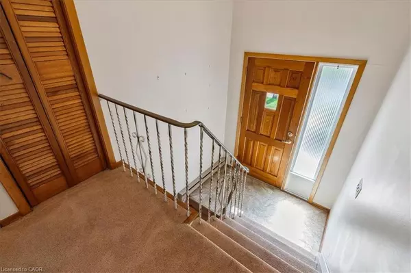 Oakville, ON L6K 1L4,49 Head Street