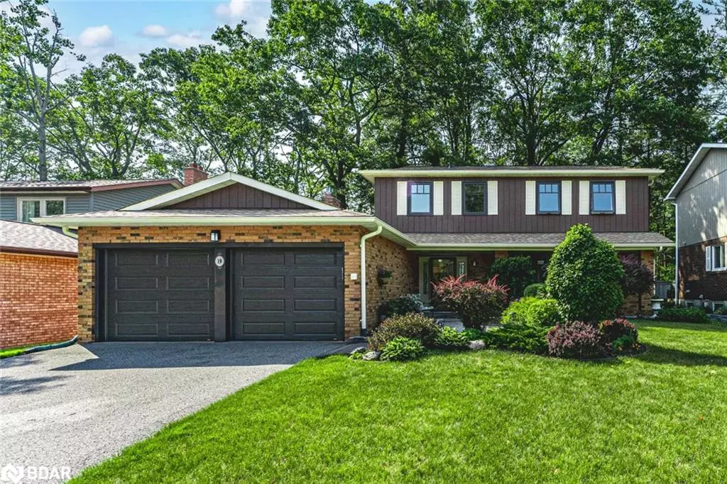Barrie, ON L4N 5N6,19 Oakridge Drive