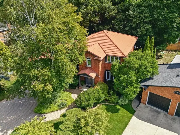 91 Abbey Close, Ancaster, ON L9G 4K9