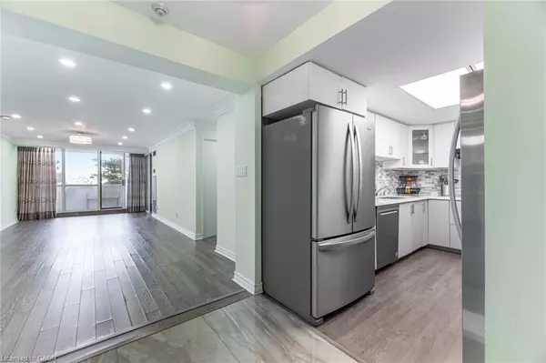 Toronto, ON M1W 3X4,275 Bamburgh Circle #309