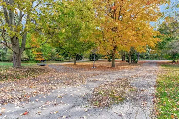 Puslinch, ON N0B 2J0,6692 Gore Road