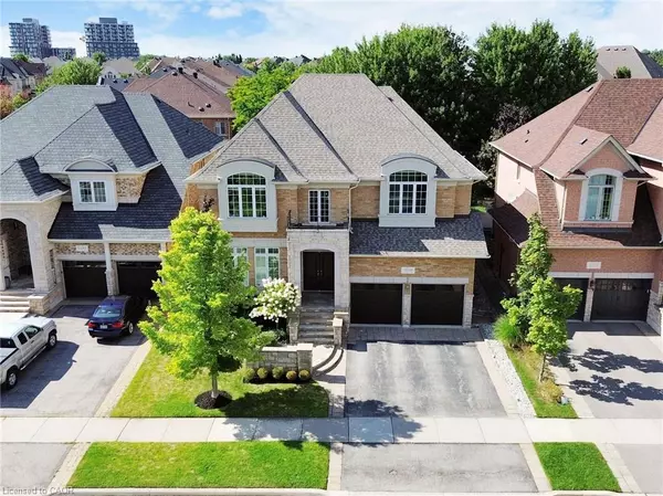 Oakville, ON L6H 7V4,2238 Lyndhurst Drive