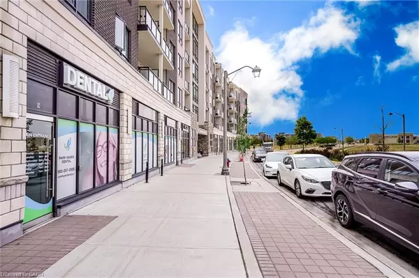 Oakville, ON L6H 0K2,150 Oak Park Boulevard #513