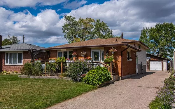 Kitchener, ON N2E 1A6,77 Roberts Crescent
