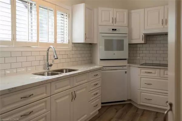 Hamilton, ON L9A 1L5,359 Queensdale Avenue E #Upper