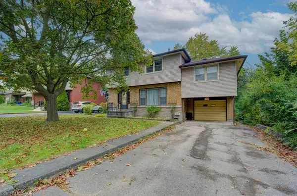 155 Elgin Crescent, Waterloo, ON N2J 2S7