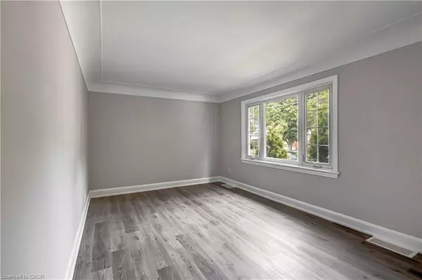 Hamilton, ON L9C 3M4,44 West 4th Street #Upper Level