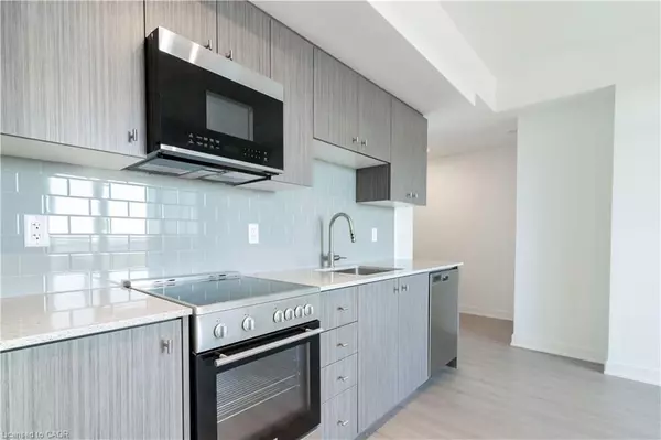 Kitchener, ON N2G 0G5,25 Wellington Street S #1406