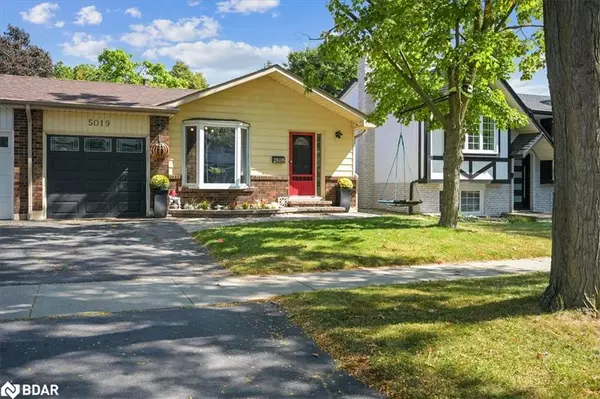 5019 Brady Avenue, Burlington, ON L7L 3X5