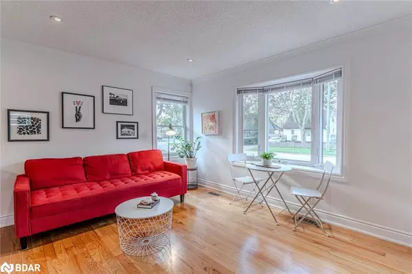 Barrie, ON L4M 3N2,5 Newton Street