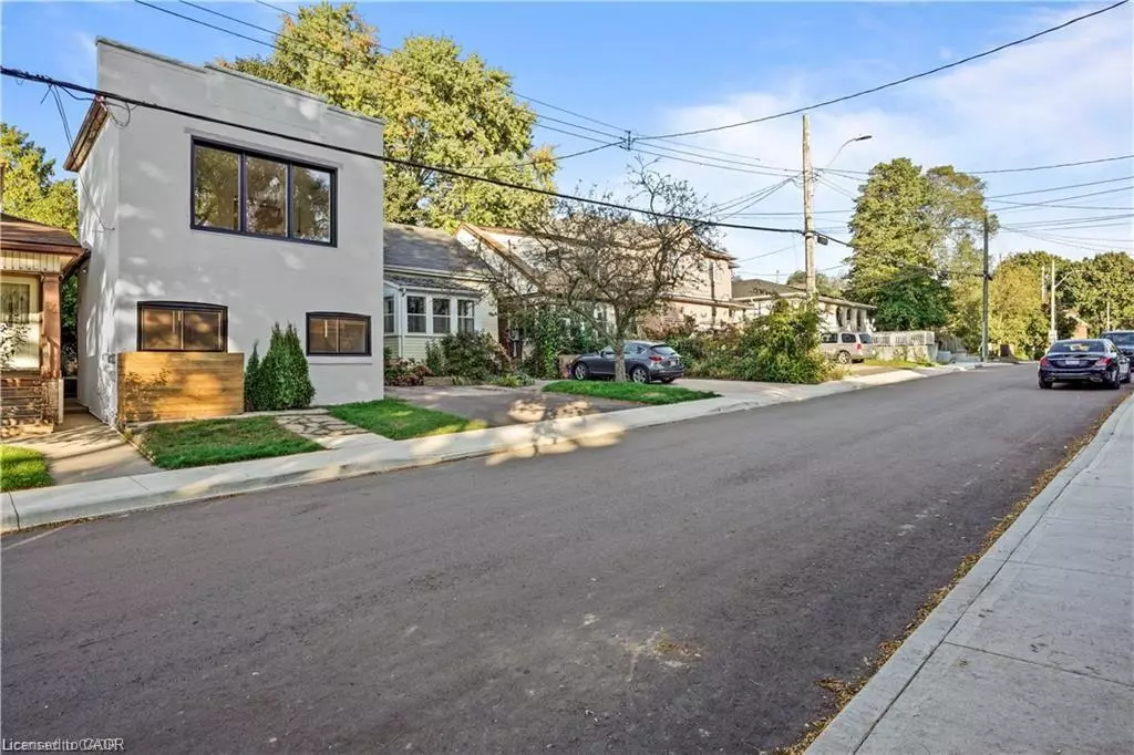 Hamilton, ON L8R 1X8,30 Jones Street #2