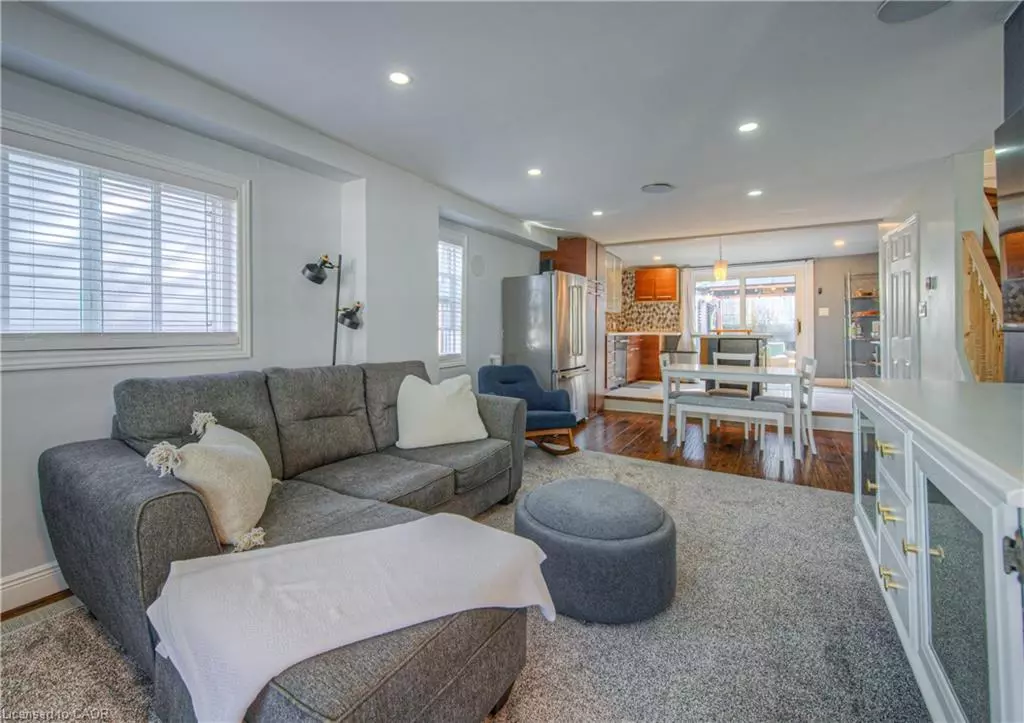 Stoney Creek, ON L8G 3H8,12 Jones Street