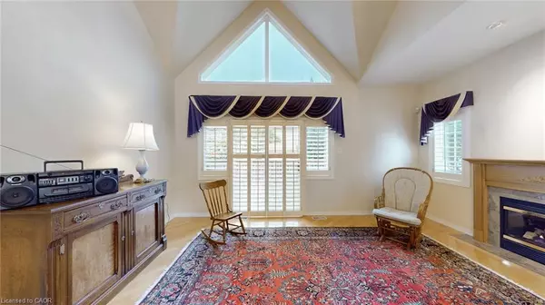 Hamilton, ON L9K 1N5,212 Stonehenge Drive #1