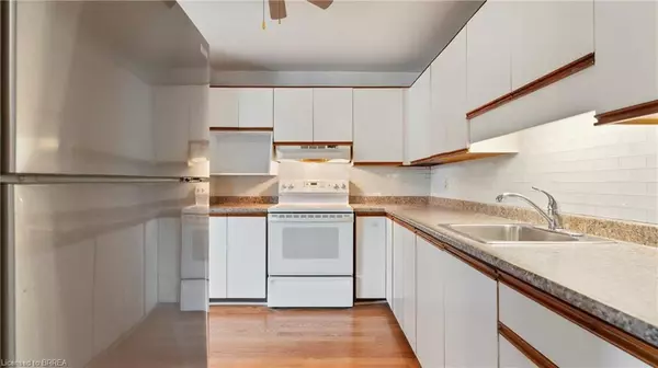 Brantford, ON N3R 7M3,421 Fairview Drive #101