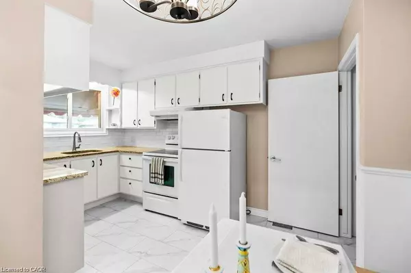 Hamilton, ON L9A 3A8,25 Greeningdon Drive