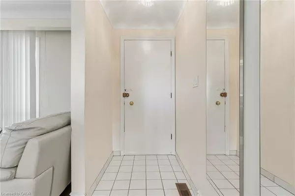 Grimsby, ON L3M 2L3,67 Lakeside Drive