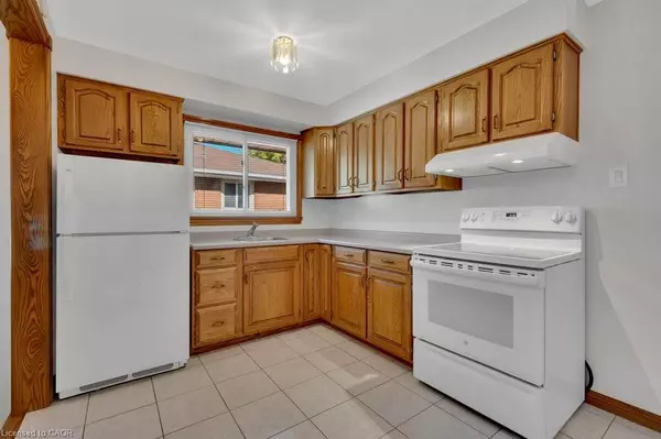 Cambridge, ON N1R 5L5,43 Lauris Avenue