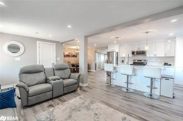 Innisfil, ON L9S 1P6,10 Nettles Cove